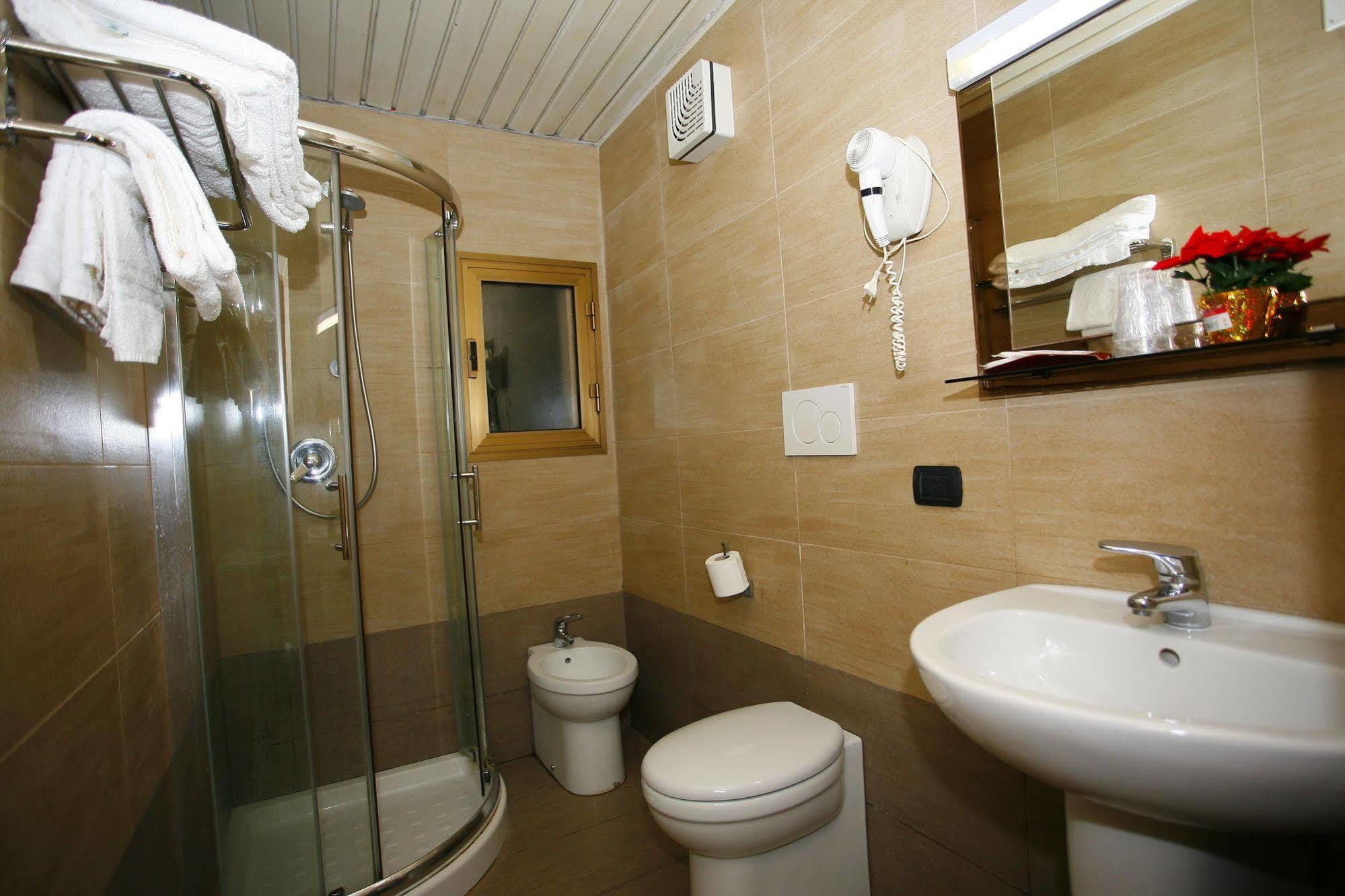 Hotel Adler Mediolan Zewnętrze zdjęcie